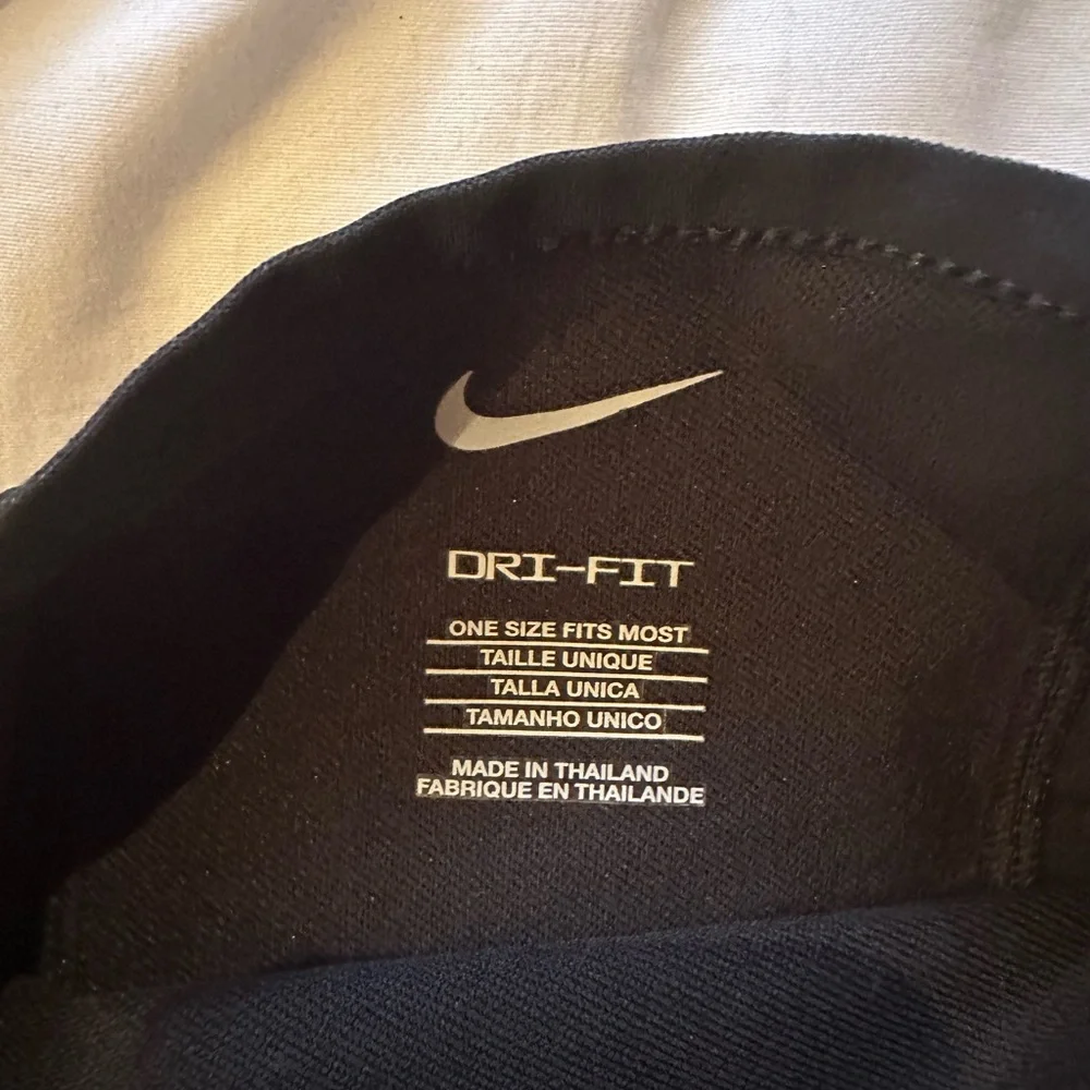 Nike DRI-FIT Football Soccer Strike Snood Mask